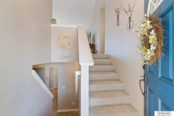 19414 V Street, Omaha, NE 68135