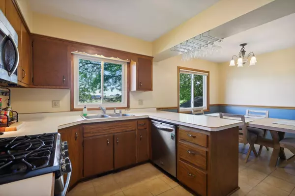 320 S Cleveland Avenue, Deforest, WI 53532