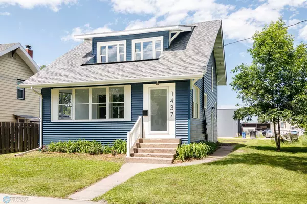 1437 3rd AVE N, Fargo, ND 58102
