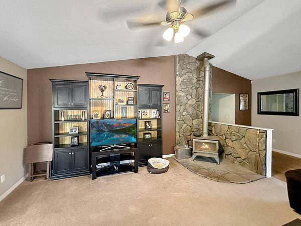 10977 Darlene CT, Grass Valley, CA 95949