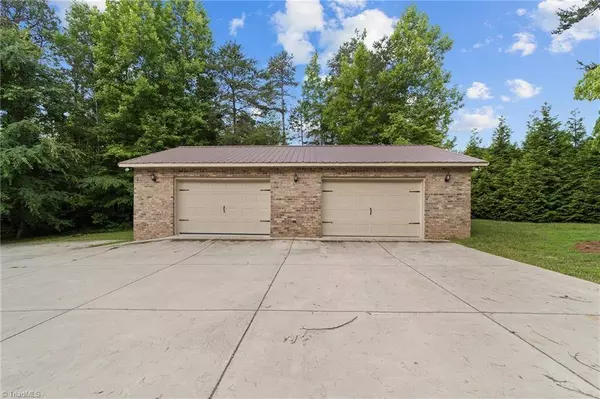 602 Ben Lee RD, Thomasville, NC 27360