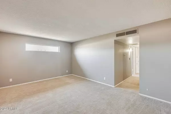 333 N DOBSON Road, Mesa, AZ 85201