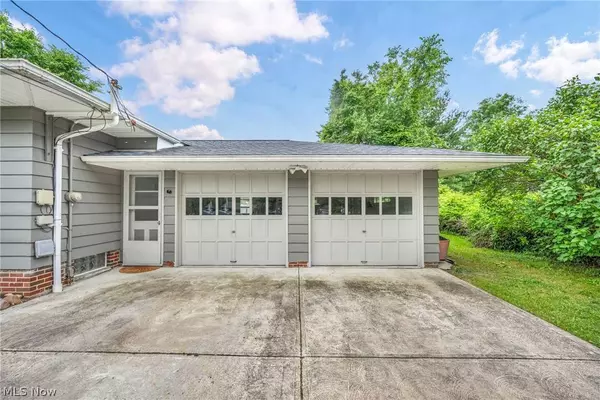 13843 Drake RD, Strongsville, OH 44136