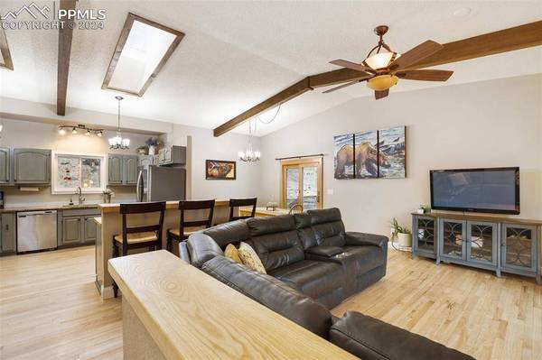 1150 Pine Ridge RD, Woodland Park, CO 80863