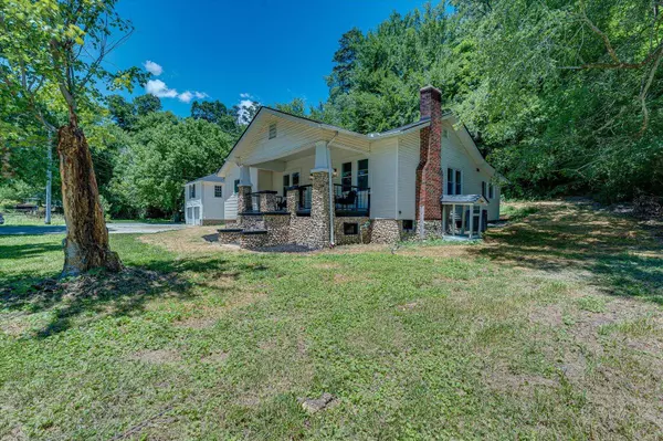 9433 E Brainerd Rd, Chattanooga, TN 37421