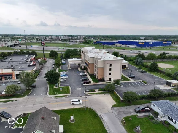 8865 South ST, Fishers, IN 46038