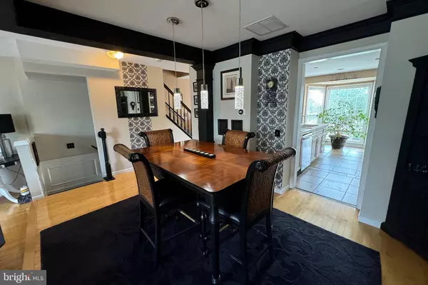 56 SNOWBERRY LN, Delran, NJ 08075