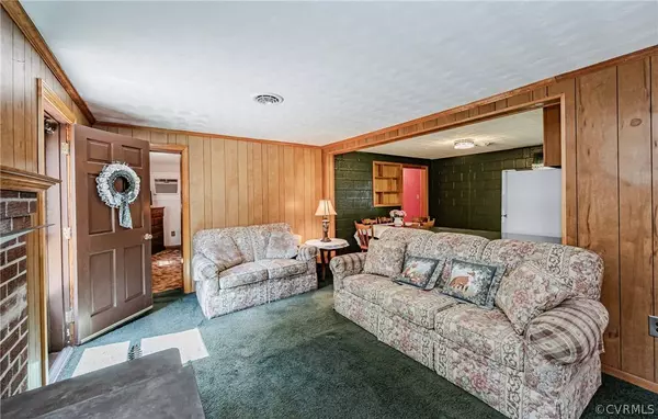 6404 Oak DR, Quinton, VA 23141