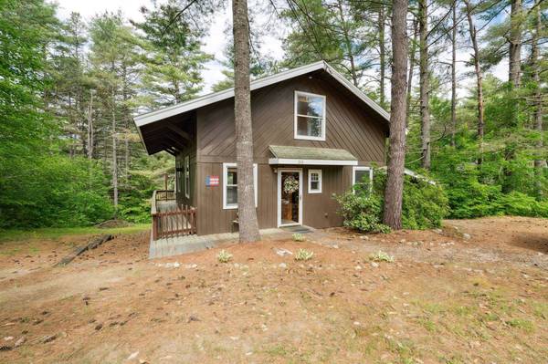 214 McGrew DR, Tamworth, NH 03886
