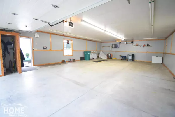 801 Lamb Street, Perry, MI 48872