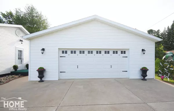 801 Lamb Street, Perry, MI 48872