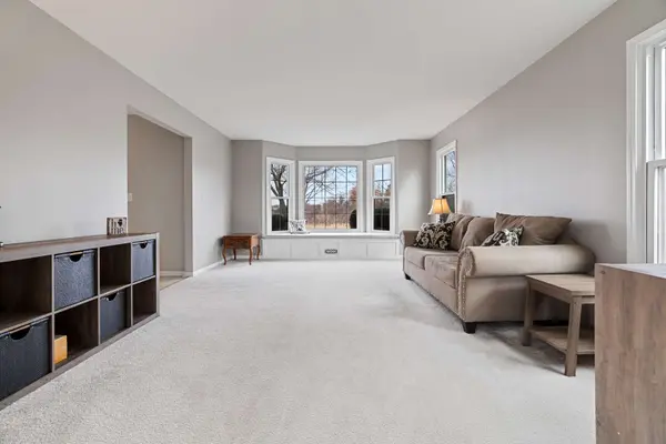 7107 Dada DR, Gurnee, IL 60031