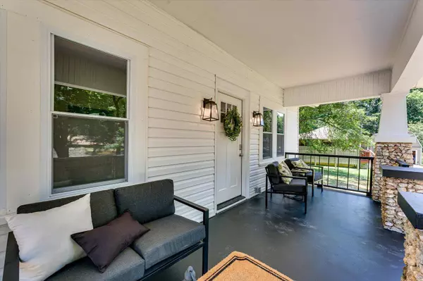 9433 E Brainerd Rd, Chattanooga, TN 37421