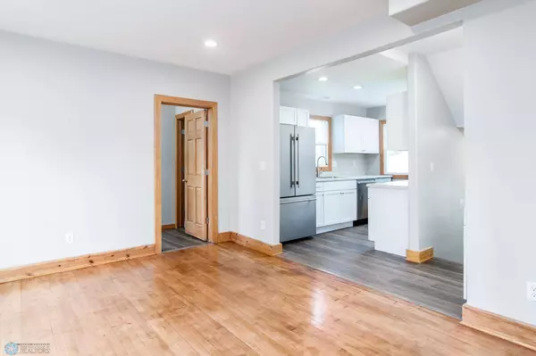 1437 3rd AVE N, Fargo, ND 58102