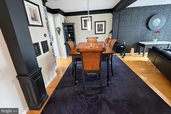 56 SNOWBERRY LN, Delran, NJ 08075