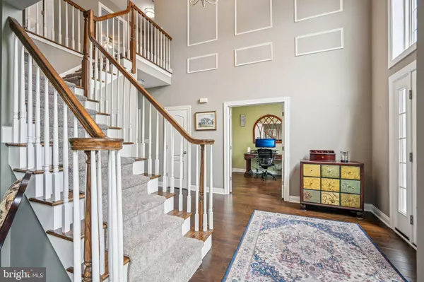 18 TARA DR, Mount Laurel, NJ 08054