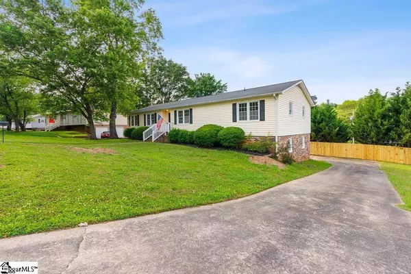 145 Oak Park Drive, Mauldin, SC 29662