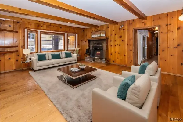 1185 Mitchell LN, Big Bear City, CA 92314