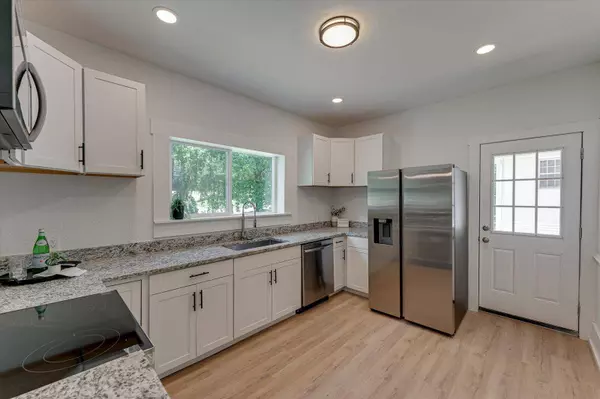 9433 E Brainerd Rd, Chattanooga, TN 37421