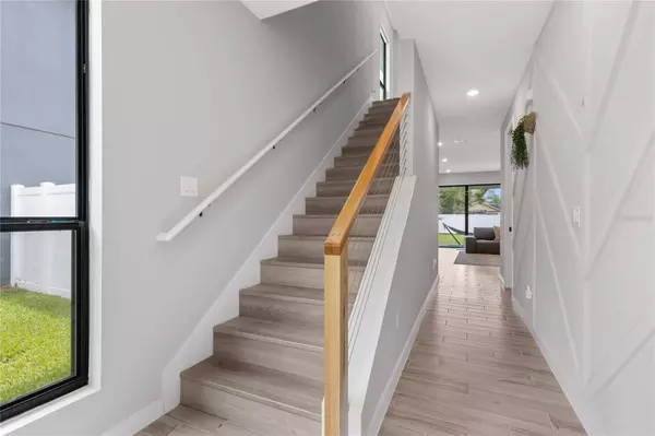 2335 S BROWN AVE, Orlando, FL 32806