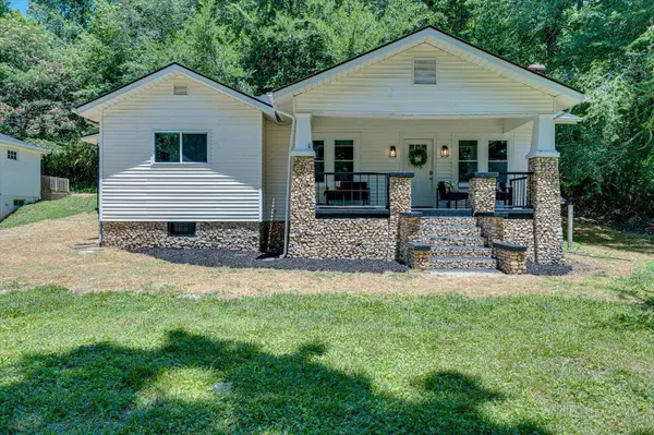 9433 E Brainerd Rd, Chattanooga, TN 37421