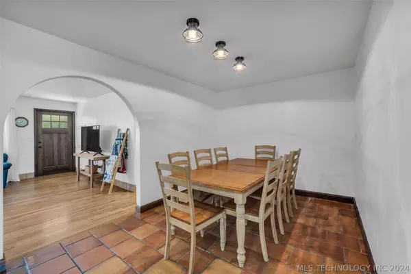 9311 Sahoma Lake RD, Sapulpa, OK 74066