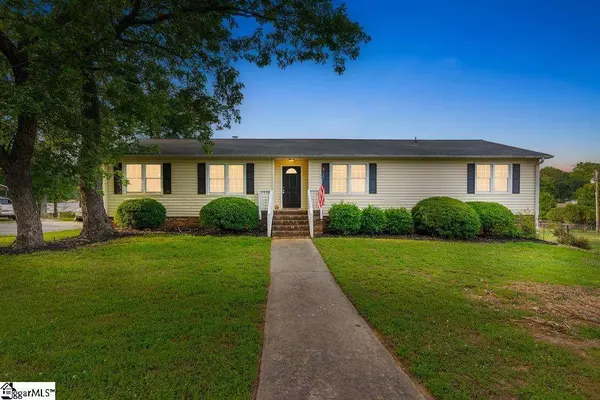 145 Oak Park Drive, Mauldin, SC 29662