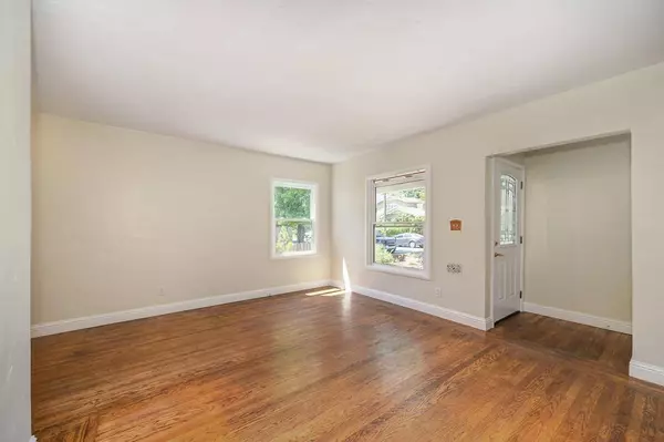 5010 C ST, Sacramento, CA 95819