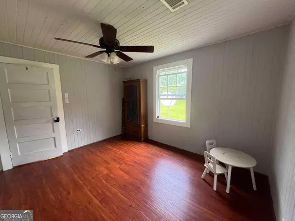 18 Harvey Womack RD, Hazlehurst, GA 31539