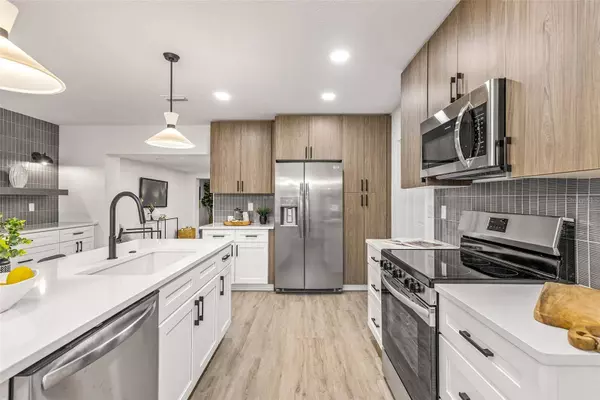 487 OAKWOOD DR, Dunedin, FL 34698