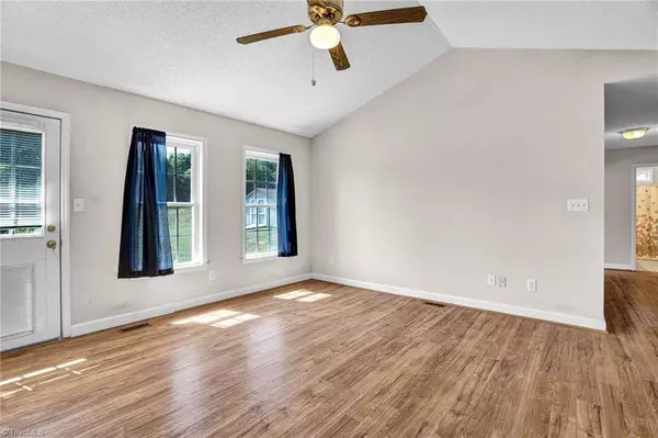 4850 Regalwood DR, Winston Salem, NC 27107