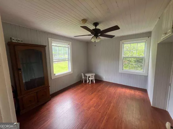 18 Harvey Womack RD, Hazlehurst, GA 31539