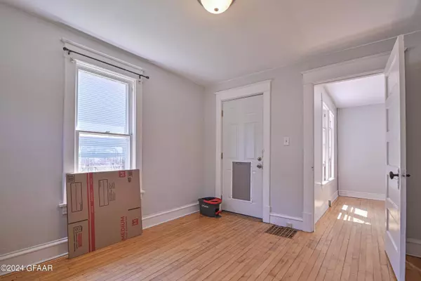 519 CHERRY Street, Grand Forks, ND 58201