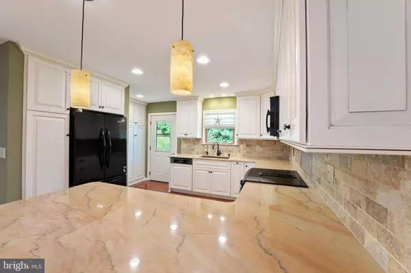 7 NOVA LN, West Grove, PA 19390