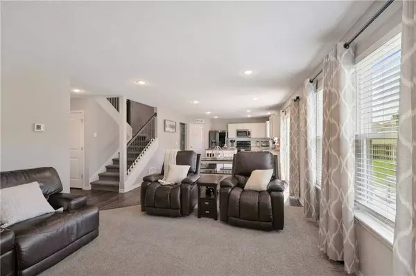 1300 SW 9th TER, Oak Grove, MO 64075