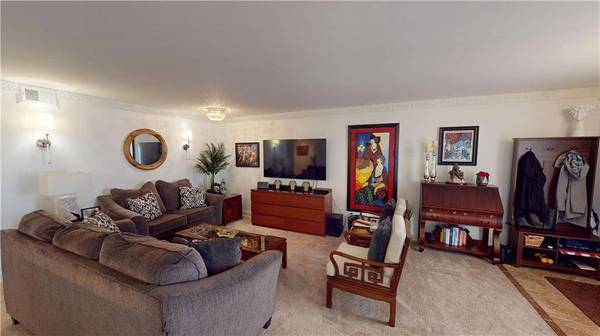 5012 Grand AVE #C, Kansas City, MO 64112