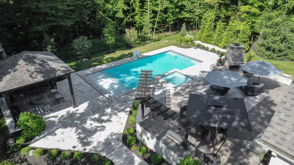 2118 Woodland Hall Drive, Delaware, OH 43015