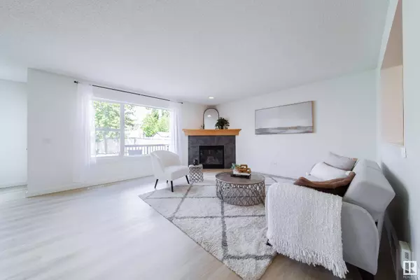 3055 SPENCE WD SW, Edmonton, AB T6X 0A5