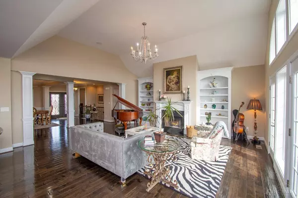 7320 Keltner Dr, West Chester, OH 45069