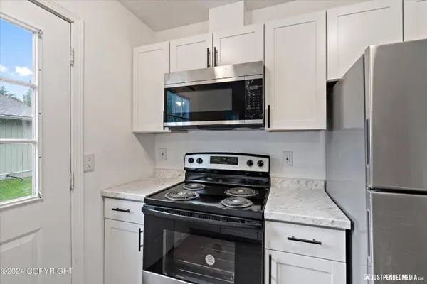 7311 Durenda CIR, Anchorage, AK 99507