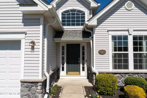 44 Honeysuckle Drive, Manahawkin, NJ 08050