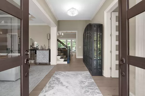 2118 Woodland Hall Drive, Delaware, OH 43015