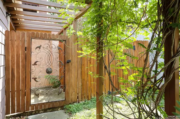 13111 BROOK GARDEN LN, San Antonio, TX 78232-5136