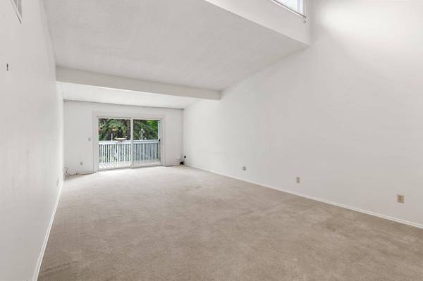 8292 Kingslee RD, Bloomington, MN 55438