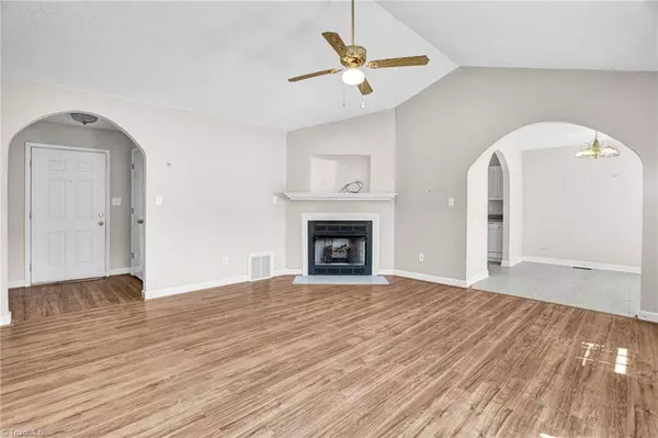 4850 Regalwood DR, Winston Salem, NC 27107