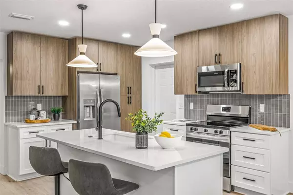 487 OAKWOOD DR, Dunedin, FL 34698