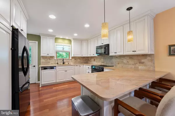 7 NOVA LN, West Grove, PA 19390