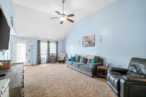 424 Piney Dr, Clarksville, TN 37042