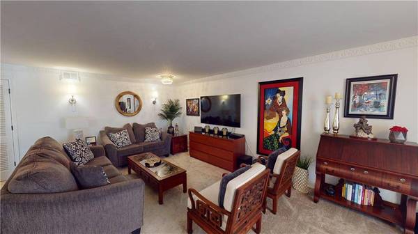 5012 Grand AVE #C, Kansas City, MO 64112