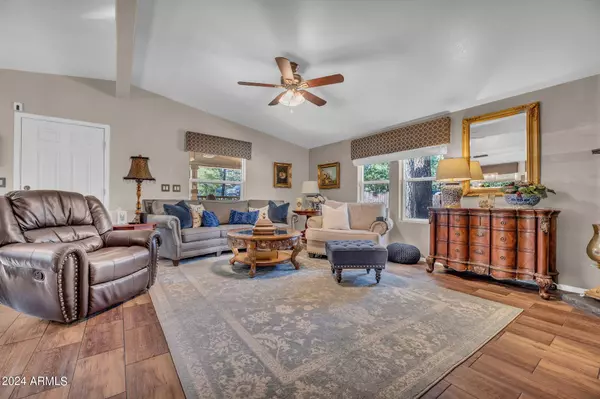 355 E SAN FELIPE Place, Munds Park, AZ 86017